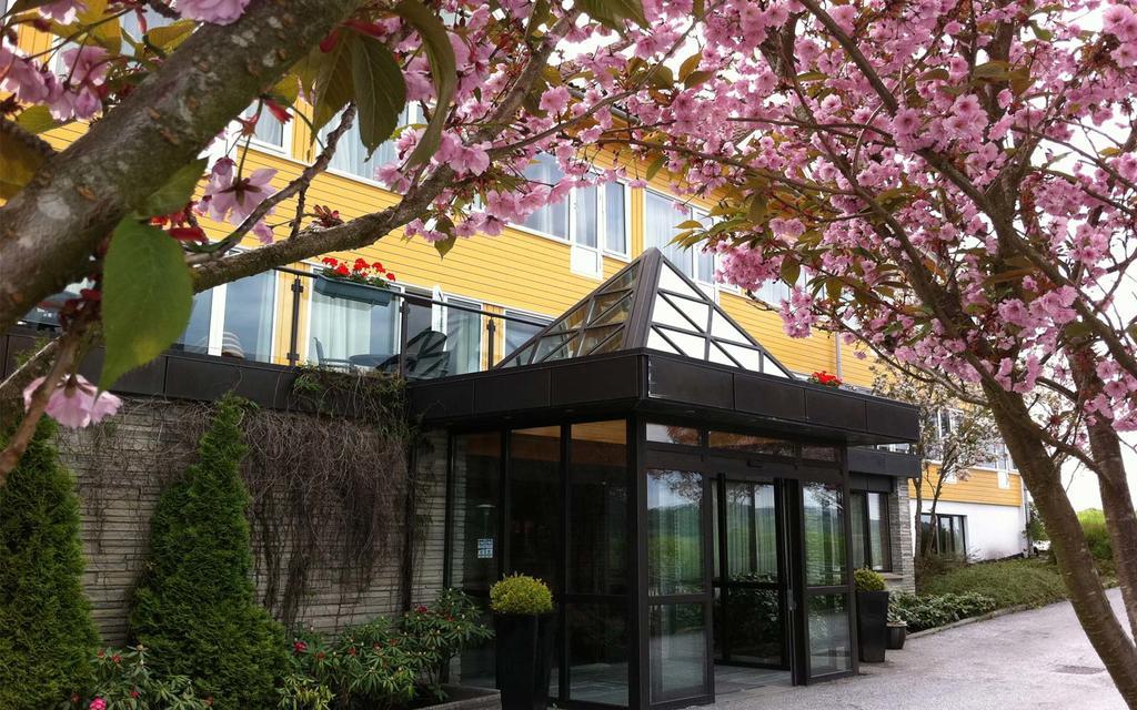 Alver Hotel Alversund Bagian luar foto